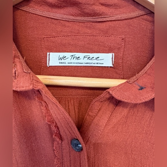 Free People flowy cotton button up blouse , sz : medium - Picture 6 of 8